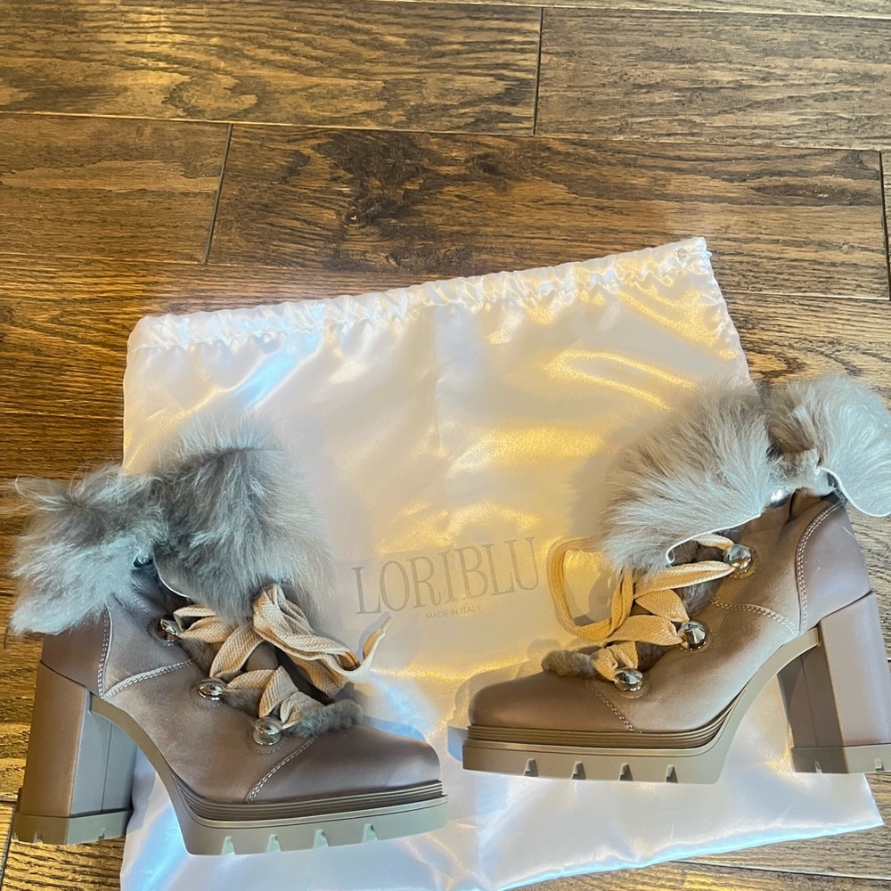 Loriblu Women's Gray Fur-Trimmed Heeled Boots